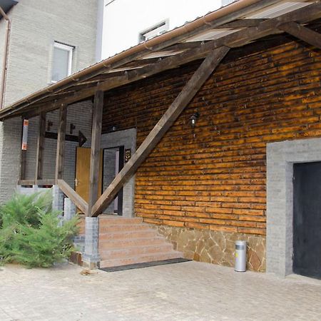 Na Bukovinskoy Guest House Charkiw Exterior foto